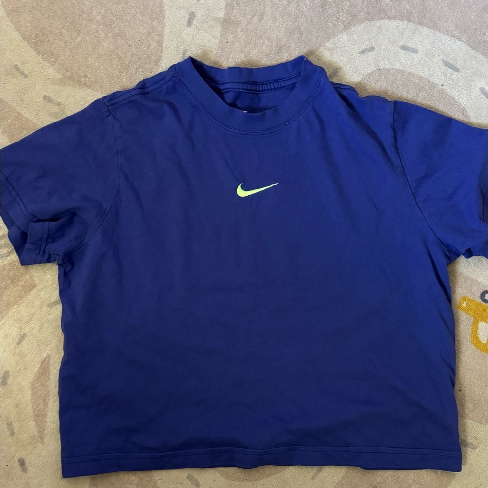 Nike Cropped Blue T-Shirt